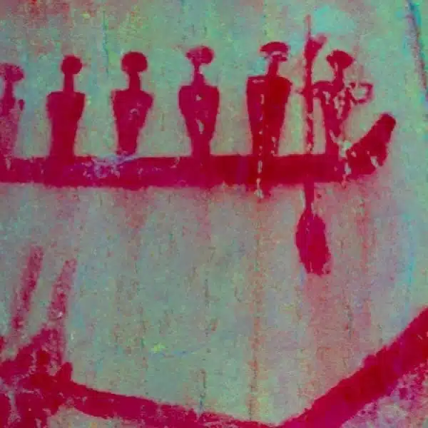 Hieroglyphe représentant des personnages en rouge sur un canot. Crédit image : Collection privée | Lieu: Pictured Lake, Ontario