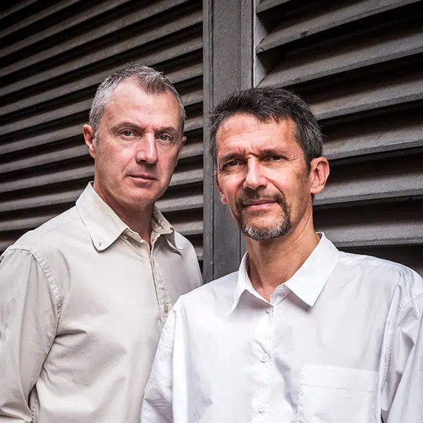 photographie portrait en couleurs du duo de musiciens : Yves Rechsteiner et Henri-Charles Caget